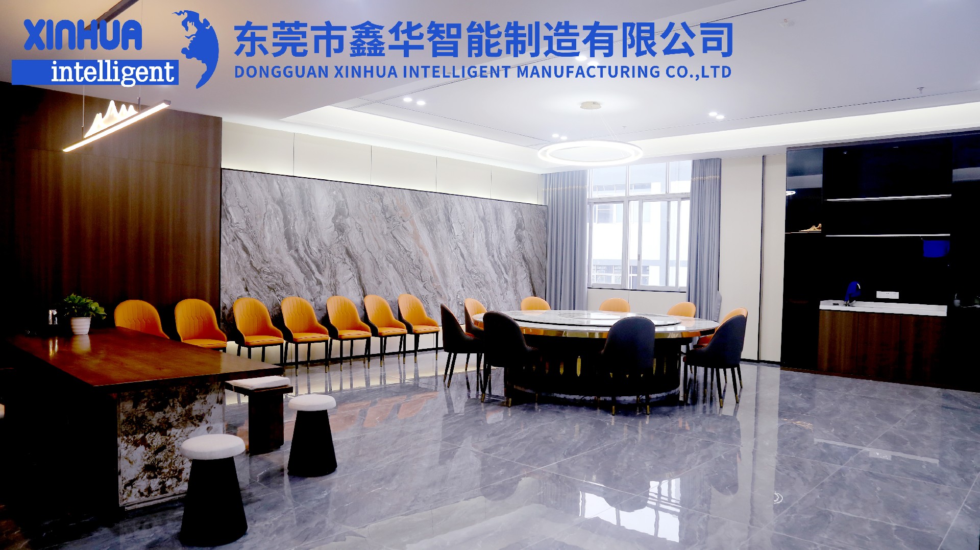 鑫華智能二樓辦公區域